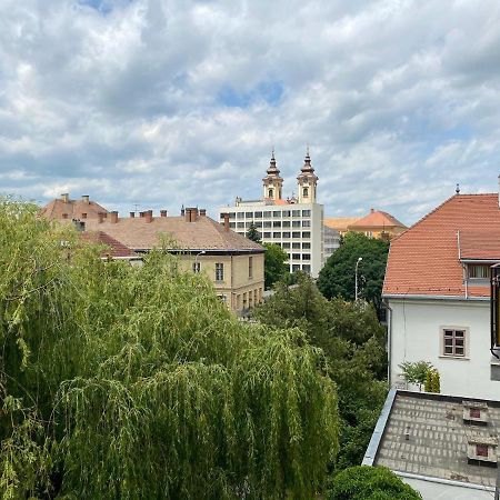 Res Apartman Eger Exterior photo