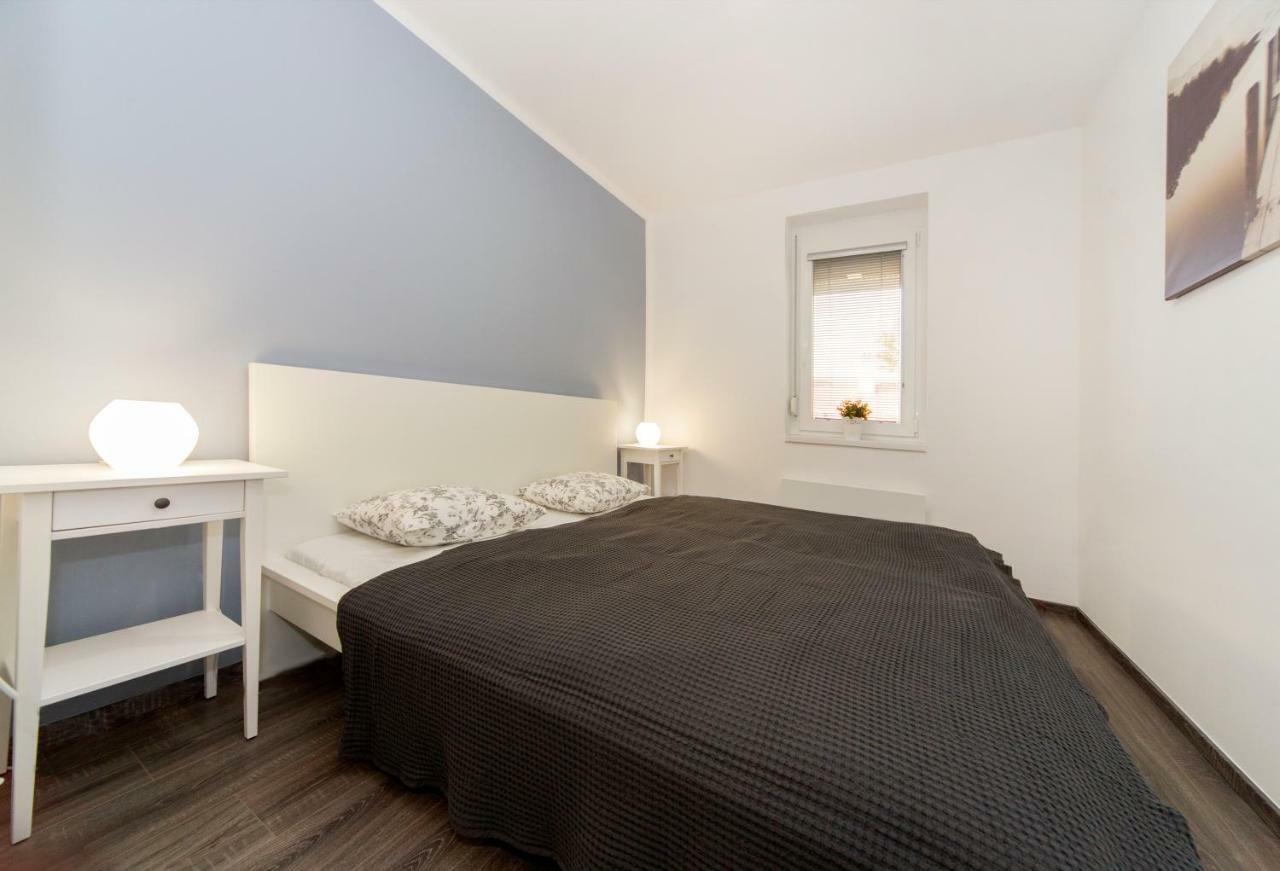 Res Apartman Eger Exterior photo